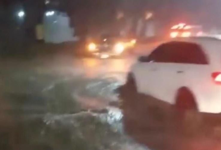 Inundaciones y cierres por las lluvias