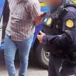 Huía con anticipo de Q70 mil: Sujeto supuestamente engañó a una persona con la venta de un microbús y PNC lo captura