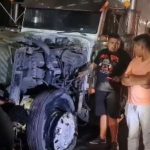 Caos vehicular en la cuesta de Villalobos por accidente de tráiler que transportaba abono