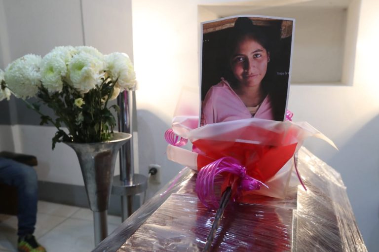 Velan restos de Karla Roxana de Paz, una de las víctimas del asentamiento Dios es fiel