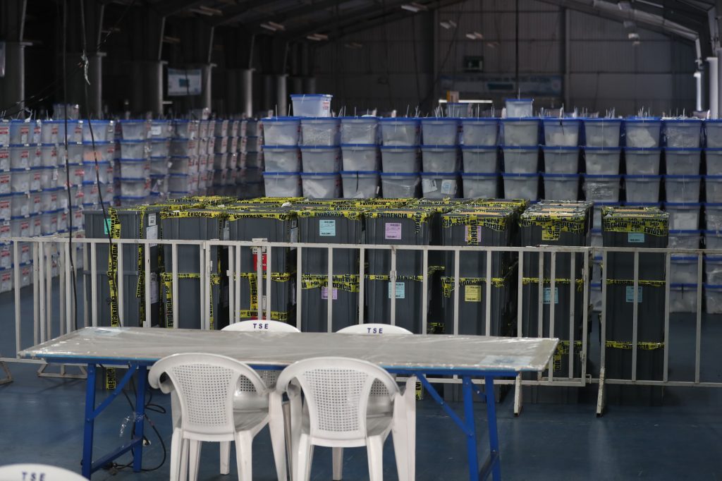 La Feci termina el allanamiento en el Cope del Parque de la Industria y verifica 7