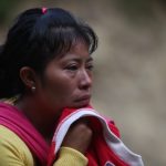 “Fue en un ratito, solo vino la corriente con fuerza”: afectada por tragedia en puente El Naranjo relata cómo es la angustiosa búsqueda de familiares