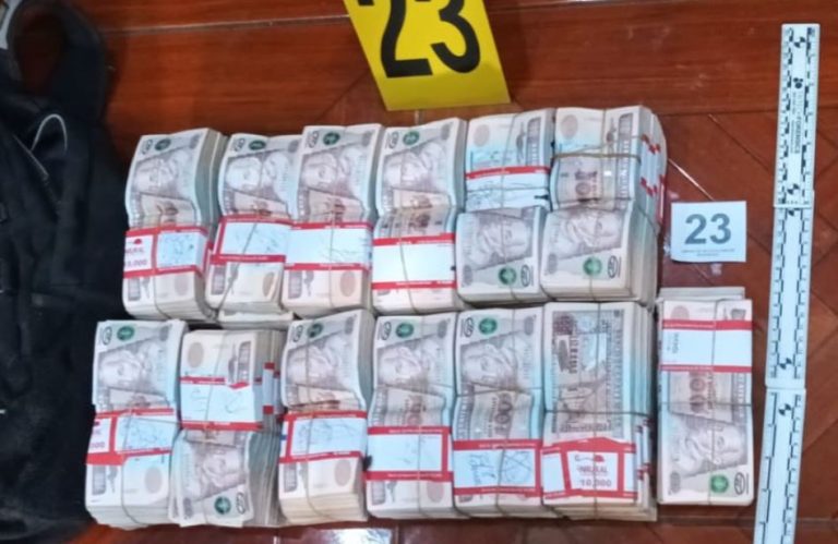 DECOMISAN DINERO EN AMATITLÁN