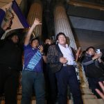 Autoridades indígenas definirán cómo continuarán las manifestaciones en Guatemala tras reunión con Giammattei