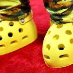 Zapatos gigantes: la llamativa tendencia que se apoderó de las pasarelas en 2023