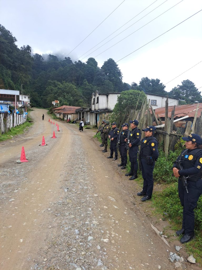 PNC investiga identidad de personas que agredieron a agentes durante incidente en Escuintla