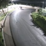 Video: Instante en que vehículo descontrolado se accidentó en Ciudad Vieja