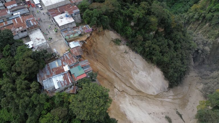 DERRUMBE EN LA ZONA 3