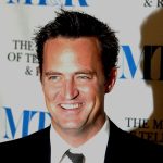 Exnovia de Matthew Perry no cree que el actor haya muerto ahogado