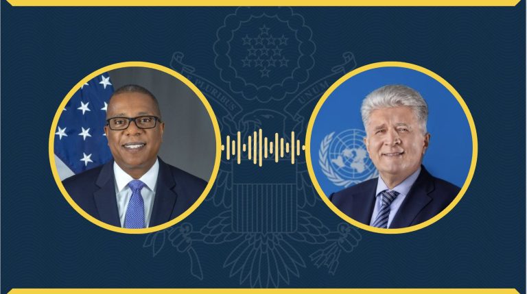 Funcionarios de EE. UU. y la ONU hablan de apoyar transición pacífica en Guatemala