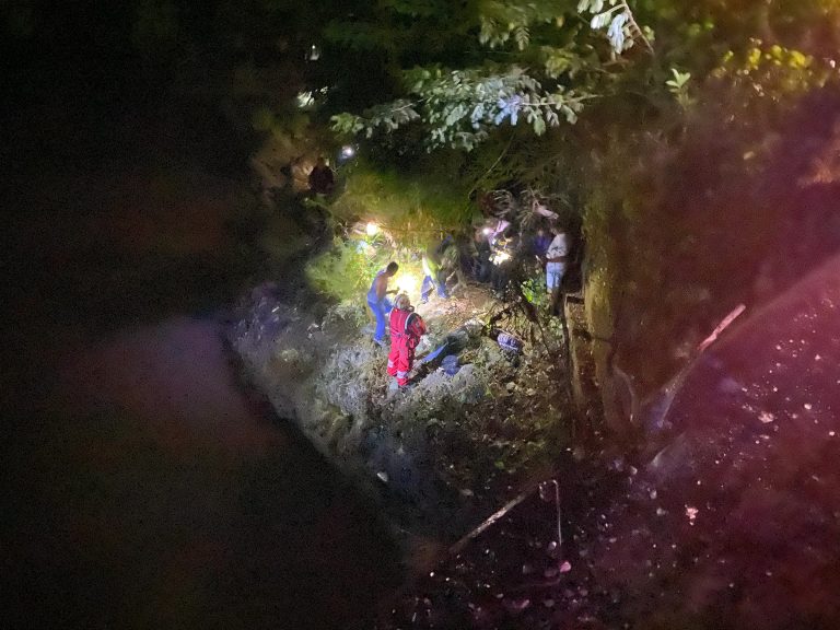 Río Ocosito: Una persona fallecida y dos desaparecidas en accidente de tránsito en Retalhuleu
