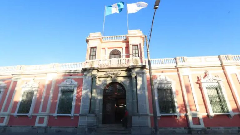 TSE destituye y traslada a directores de sus unidades y esto argumenta