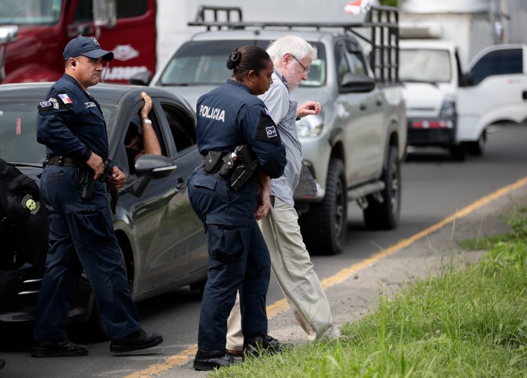 Un hombre dispara y hiere a dos personas en una protesta antiminería en Panamá