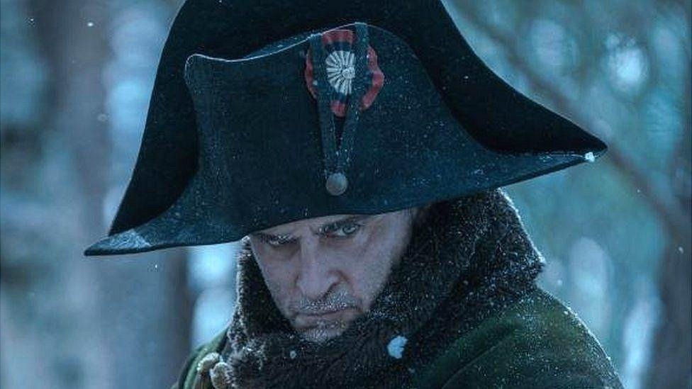 “Los franceses no se gustan ni a sí mismos”: la respuesta de Ridley Scott a las críticas por su nueva película sobre Napoleón