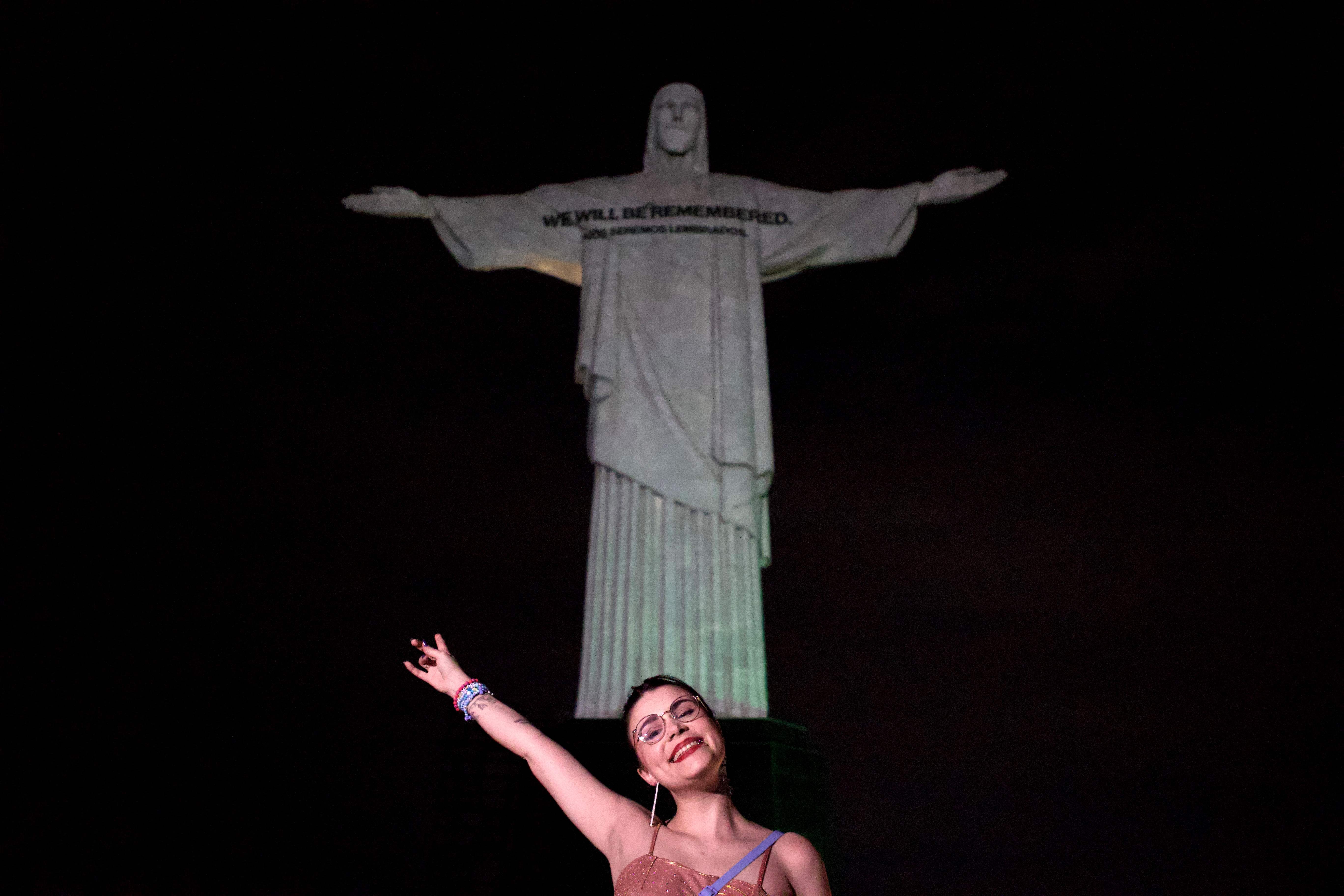 El Cristo Redentor acoge con los brazos abiertos a Taylor Swift