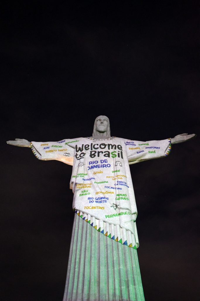 El Cristo Redentor acoge con los brazos abiertos a Taylor Swift en Brasil