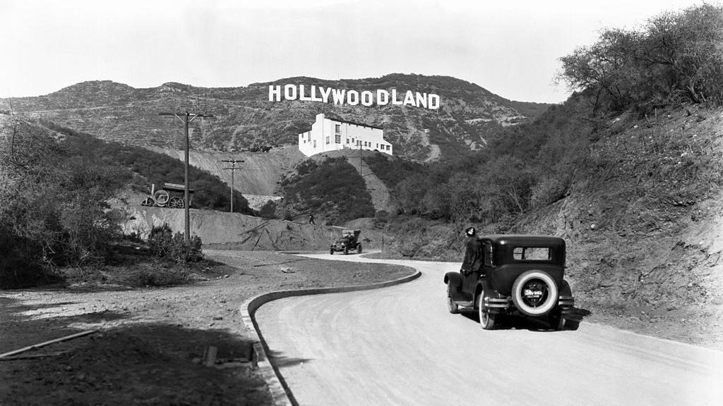 El sorprendente origen del letrero de Hollywood que cumple 1
