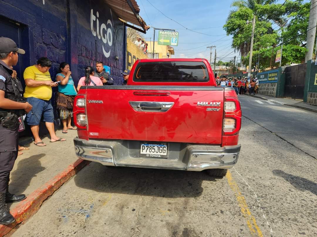 Una discusión de una pareja dentro de un picop termina en tragedia en San Antonio Suchitepéquez
