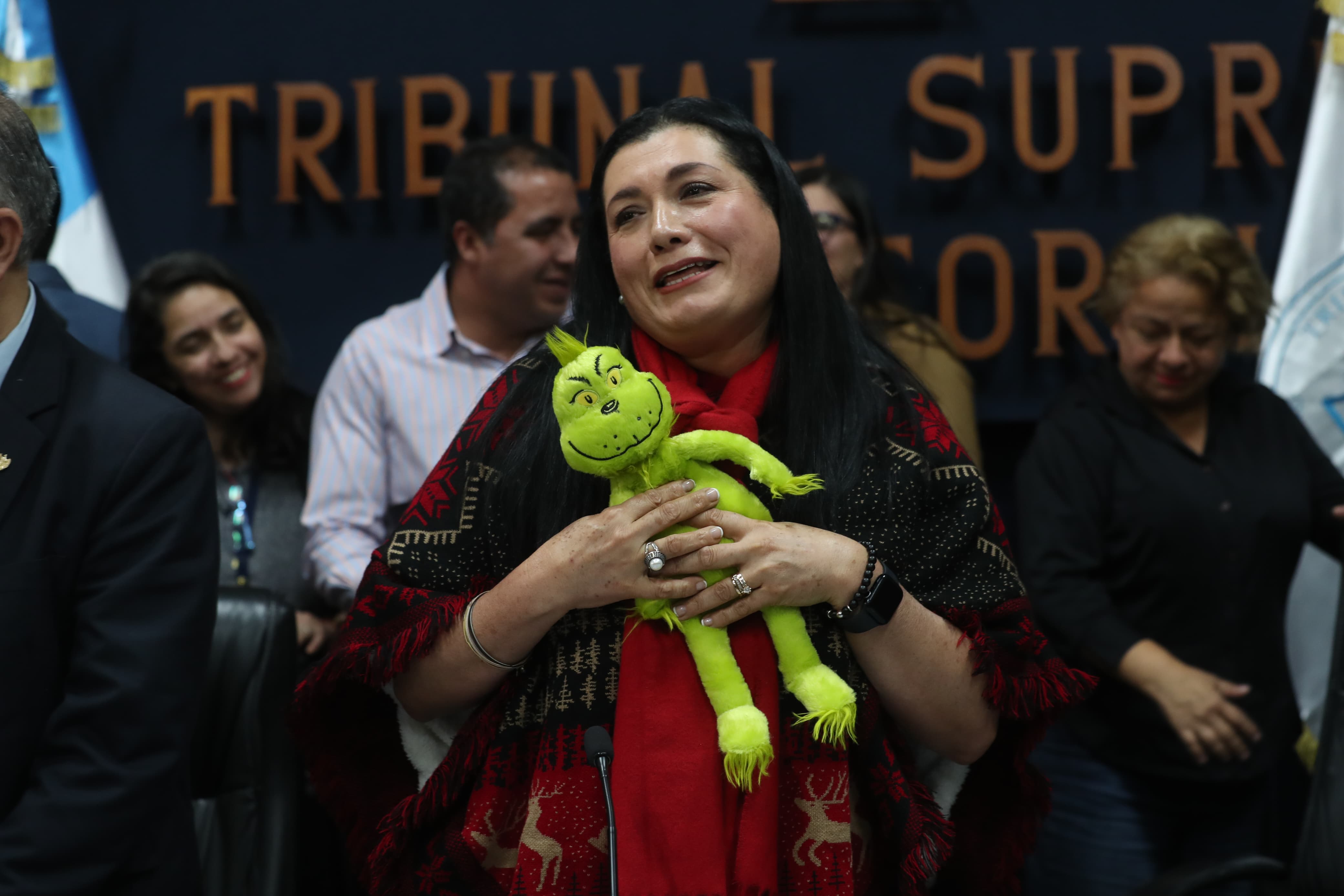 grinch blanca alfaro entrega a rafael curruchiche (3)