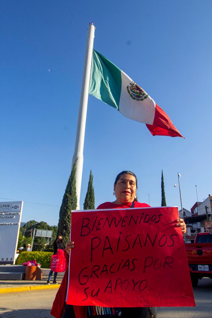 El centro de México recibe caravana de paisanos migrantes que vuelven desde EE. UU.