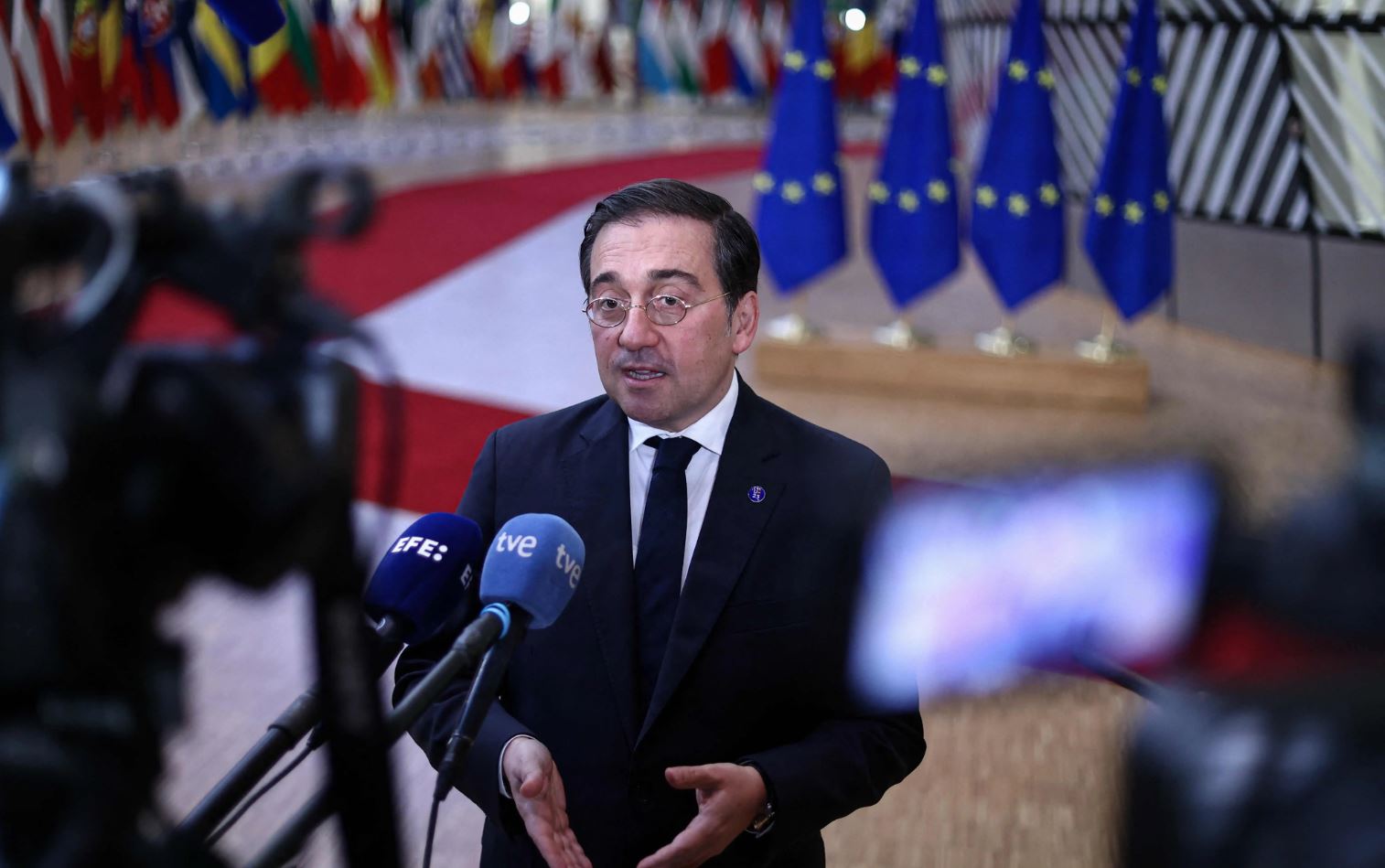 España pide que la UE traslade su apoyo al presidente electo de Guatemala