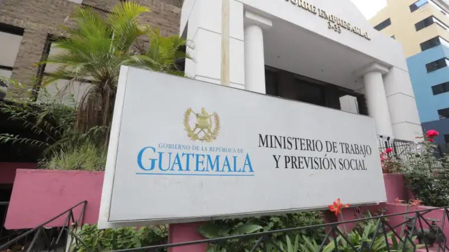 Gobierno concede a los trabajadores públicos permiso laboral, con goce de salario, el 26 de diciembre y el 2 de enero de 2024