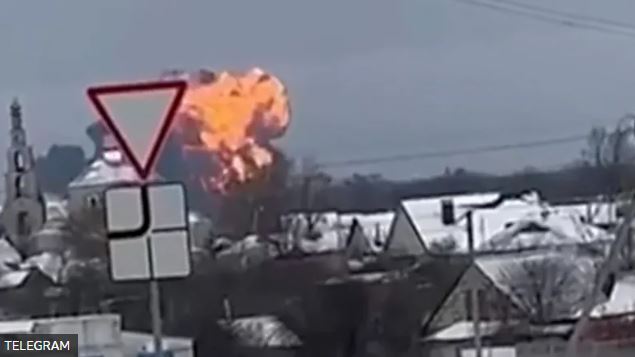 Un avión militar ruso se estrella con 65 prisioneros ucranianos a bordo y no hay sobrevivientes indica Moscú