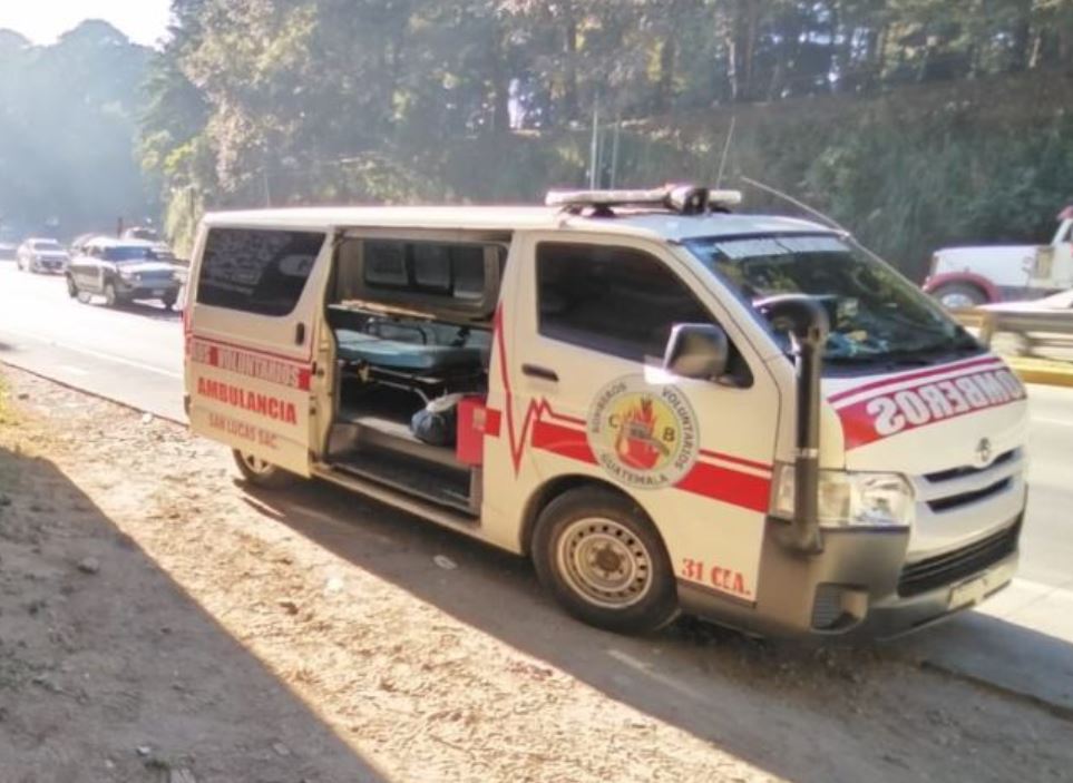 Envuelto en sábanas: bomberos reportan el hallazgo del cadáver de una persona en la ruta Interamericana