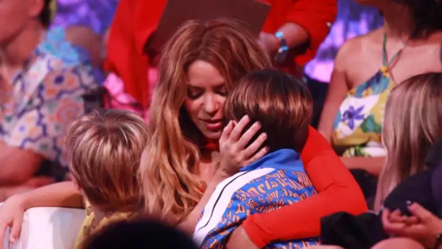 SHAKIRA CON SUS HIJOS. AFP
