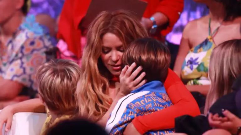 SHAKIRA CON SUS HIJOS. AFP