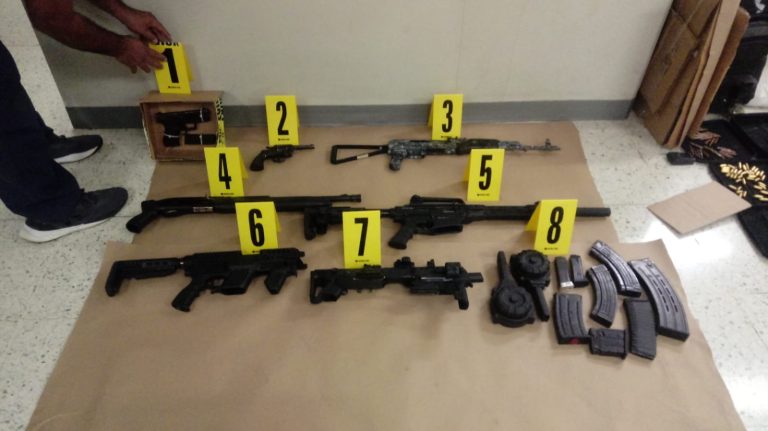 Localizan fusiles, municiones y chalecos antibalas en operativo en El Gallito, zona 3