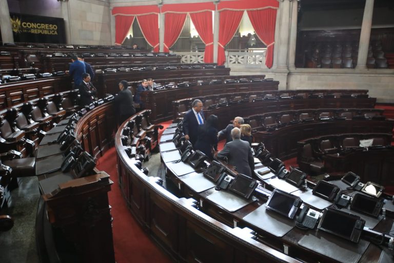 Diputados de Semilla convocan a integrantes de otras bancadas en busca de apoyo para dirigir la Junta Directiva del Congreso