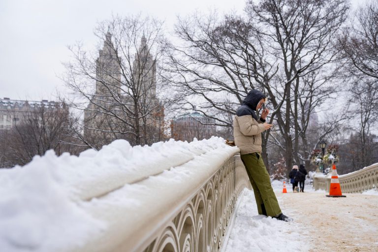 La nieve y las gélidas temperaturas persisten en buena parte de Estados Unidos