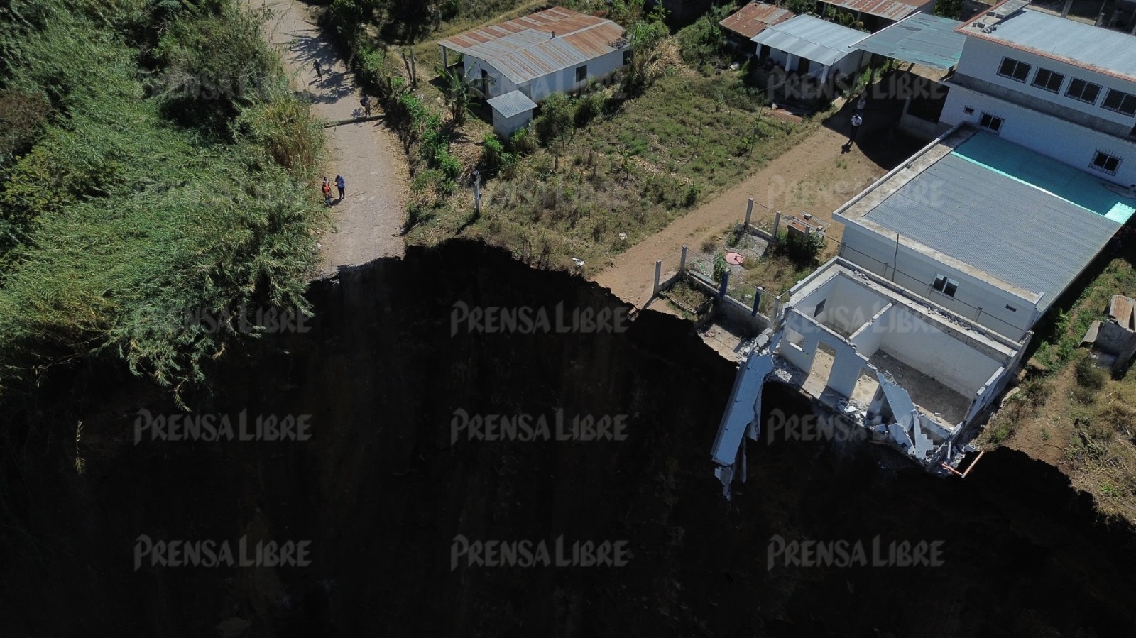 Conred reporta varias casas dañadas y personas aisladas por deslizamiento en Palencia