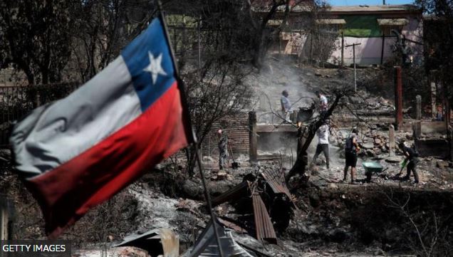 “Era un viento terrible y yo veía que los más chicos podían salir volando”: la pesadilla de una de las víctimas de los incendios en Chile