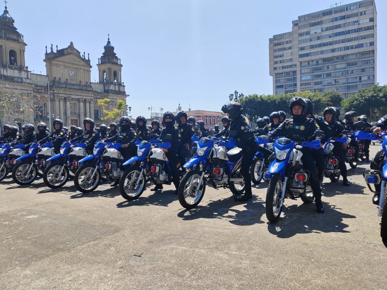 Presentan al Grupo Especial contra Extorsiones que lo integran más de 400 PNC