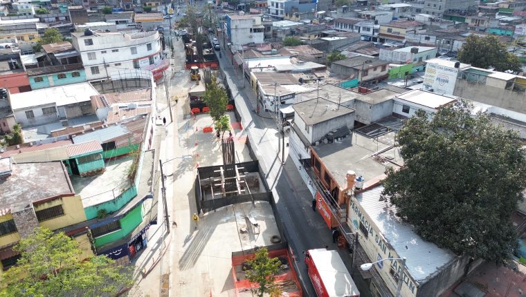 Trabajos en la segunda fase del Puente Belice II, sobre la 20 avenida y 1ª. calle de la zona 6 de la capital. (Foto Prensa Libre: María Renée Barrientos)