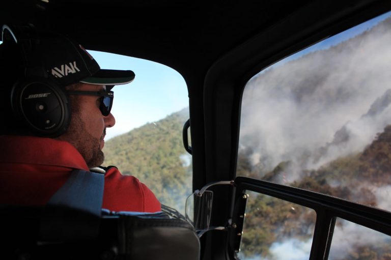 Lucha contra incendio en volcán de Agua: ¿Cuánto cuesta una hora de vuelo?