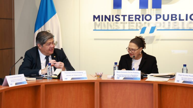 reunion fiscal general consuelo porras y ministro de gobernacion francisco jimenez