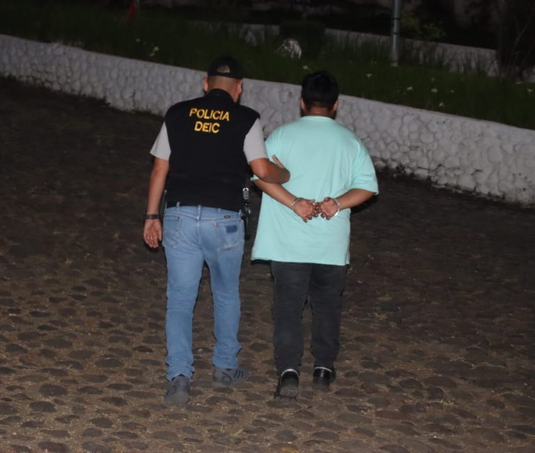 Capturan a hombre que abusaba de una menor de 13 años en un hotel