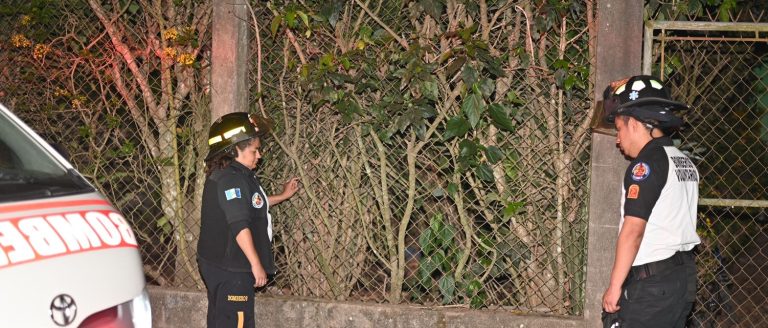 Cadáver envuelto en plástico es abandonado en San José Pinula