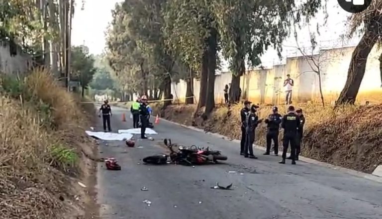 Choque de motoristas en Villa Nueva deja dos muertos y dos heridos