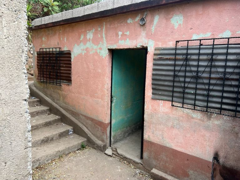 Así es la casa dónde localizaron el cuerpo de Farruko Pop