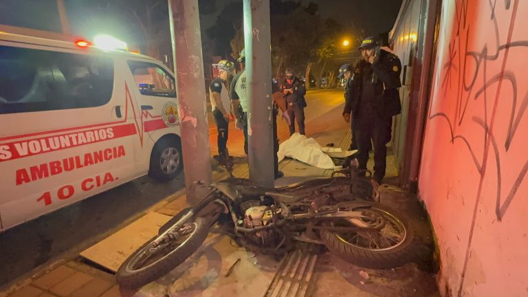 Matan a balazos a un agente de seguridad en la zona 9 y el tránsito es afectado en el área