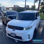 Bomberos rescatan a ocupante de un carro accidentado en el bulevar El Naranjo