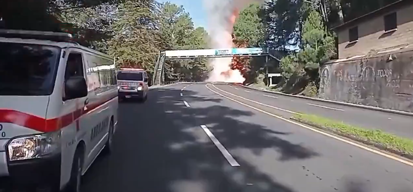 Emergencia en Sololá: Camión que trasladaba gas propano se incendia