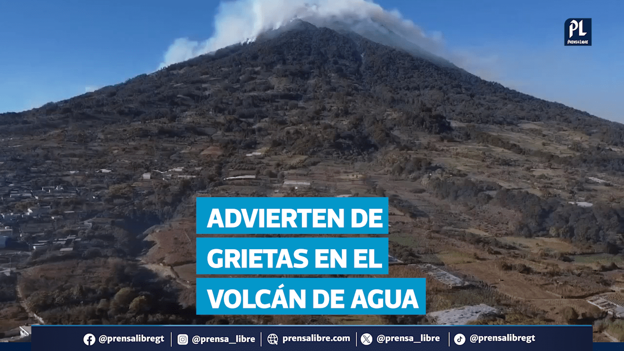 El Insivumeh reporta grietas y movimientos de masa en el Volcán de Agua tras sismos en Sacatepéquez. Se recomienda evitar la ruta de ascenso por riesgo de lahares y deslizamientos durante la temporada de lluvias.