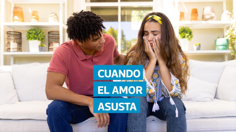 El temor a comprometerse puede estar ligado a experiencias de la infancia, baja autoestima o relaciones dolorosas que generan rechazo a la cercanía emocional. Según la psicóloga clínica Ximena Fuentes, el compromiso auténtico no significa perder la identidad, sino aprender a establecer límites sanos y construir relaciones con responsabilidad emocional.